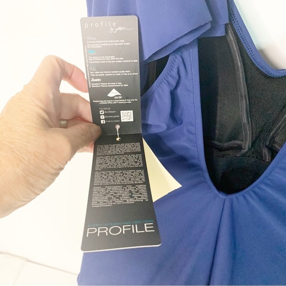 Gottex Profile One Piece off the Shoulder Swimwear! - Picture 6 of 7